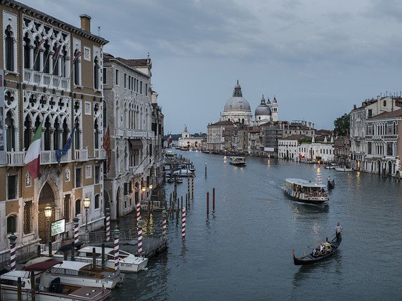 Venise reporte à 2022 sa taxe d'entrée pour les touristes. Ce report est censé relancer une activité complètement à l'arrêt (archives). © KEYSTONE/CHRISTIAN BEUTLER