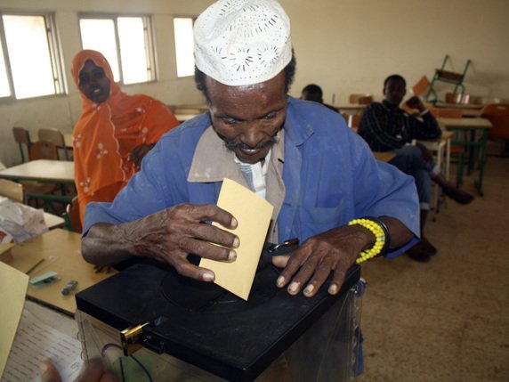 Les Djiboutiens ont massivement voté pour le président sortant Ismaël Omar Guelleh (archives). © KEYSTONE/AP/Amal Ismail
