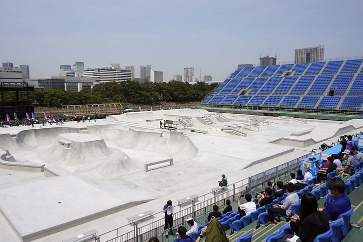 Plus de 350'000 Japonais ont signé une pétition réclamant l'annulation des Jeux © KEYSTONE/EPA/FRANCK ROBICHON