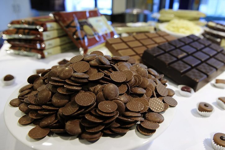L'intégration d'ECC permettra d'élargir les capacités de moulage de chocolat spécialisé de Barry Callebaut et d'offrir des solutions taillées sur mesure, grâce à la technologie maison développée par la société belge (archives). © KEYSTONE/STEFFEN SCHMIDT