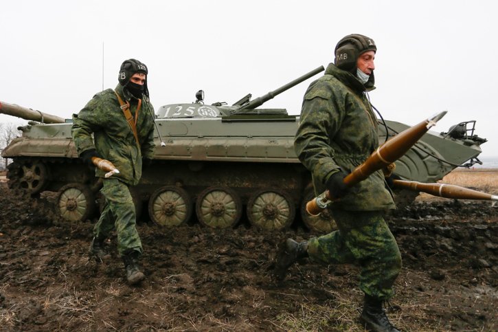 L'adoption d'un nouveau paquet de sanctions intervient alors que l'armée ukrainienne perd du terrain dans l'est du pays. © KEYSTONE/EPA/DAVE MUSTAINE