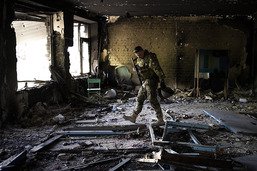La pression russe s'accroît sur l'est de l'Ukraine au début du 4e mois de guerre