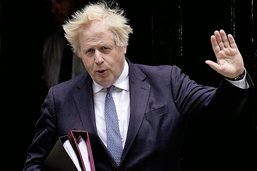 Boris Johnson sauvé mais affaibli