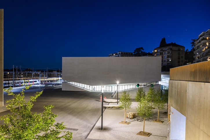 Le tout nouveau Quartier des arts à Lausanne prendra des airs de Piazza Grande du 14 au 16 juillet avec des films projetés en plein air, choisis par Giona A. Nazzaro, le directeur artistique du Fetival du film de Locarno. © KEYSTONE/JEAN-CHRISTOPHE BOTT