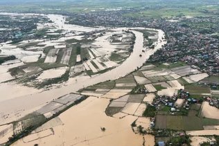 Cinq secouristes philippins tués pendant le passage du typhon Noru