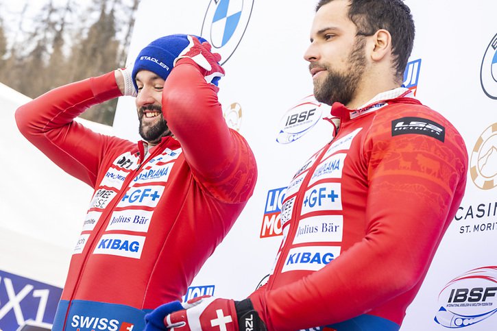 Michael Vogt (à gauche) et Sandro Michel se sont parés de bronze dimanche à St-Moritz © KEYSTONE/MAYK WENDT