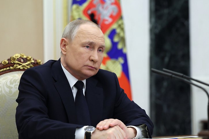 Le président russe Vladimir Poutine a déclaré que la Russie allait déployer des armes nucléaires "tactiques" au Bélarus. © KEYSTONE/AP/Gavriil Grigorov