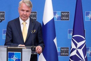 Otan: le Parlement hongrois ratifie l'adhésion de la Finlande
