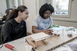 Les élèves de Jolimont dessinent des pavillons climatiques pour leur cour d’école