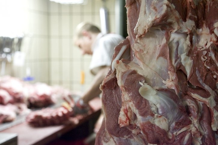 Justice: Un grand de la viande infesté de travailleurs au noir