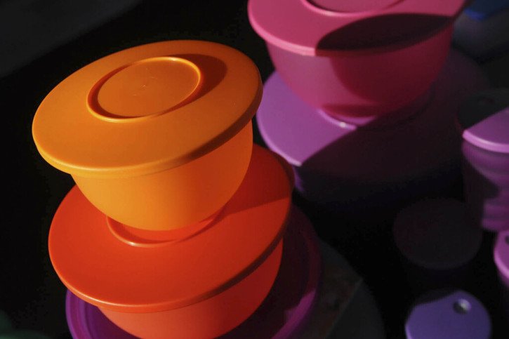 Tupperware avait expliqué en août affronter des problèmes de liquidités  et avoir "des doutes quant à sa capacité à poursuivre son activité" (archives). © KEYSTONE/FR141367 AP/GARRETT CHEEN